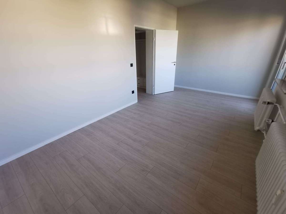 KL - City / Nähe Mall, 3 ZKB, 2 Balkone, Einbauküche, Gäste WC - Foto 2